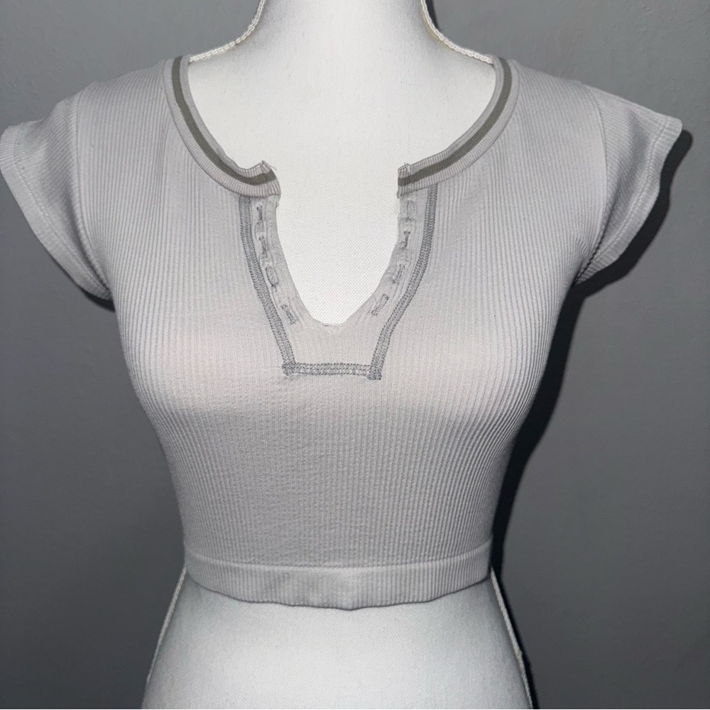Urban Outfitters Out From Under Junior’s Women’s Crop Top Light Gray Medium‎